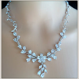 Extraordinary white sapphire 18k white gold filled ladies necklace earring Set